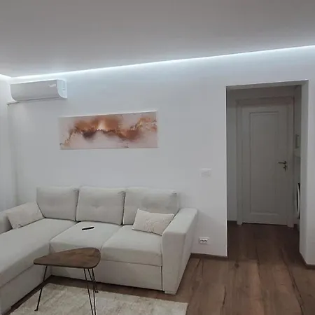 Apartment Avis Apartament De Lux Craiova